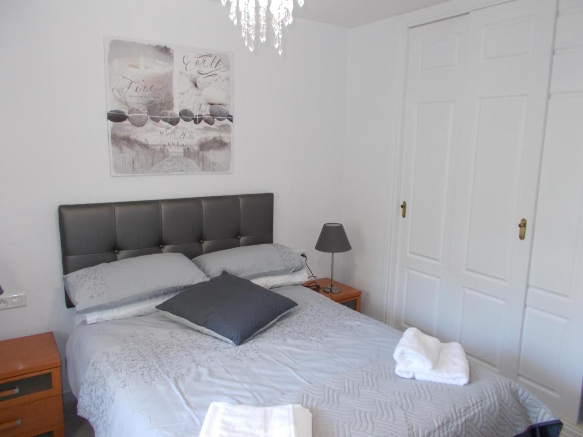 Timon Ii, Luxury 3 Bedroom Beachside Apartment Benalmadena Exterior photo
