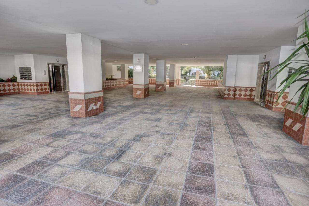 Timon Ii, Luxury 3 Bedroom Beachside Apartment Benalmadena Exterior photo