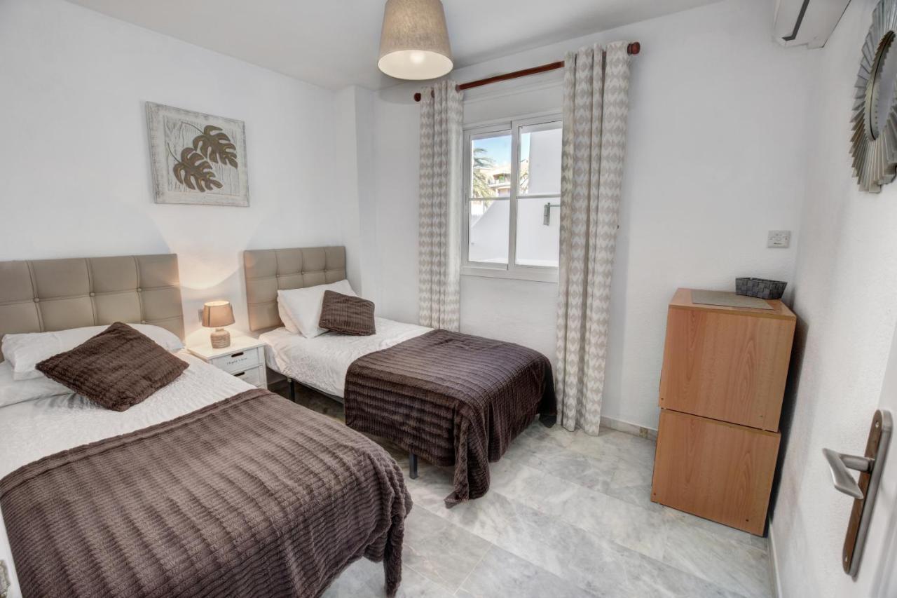 Timon Ii, Luxury 3 Bedroom Beachside Apartment Benalmadena Exterior photo