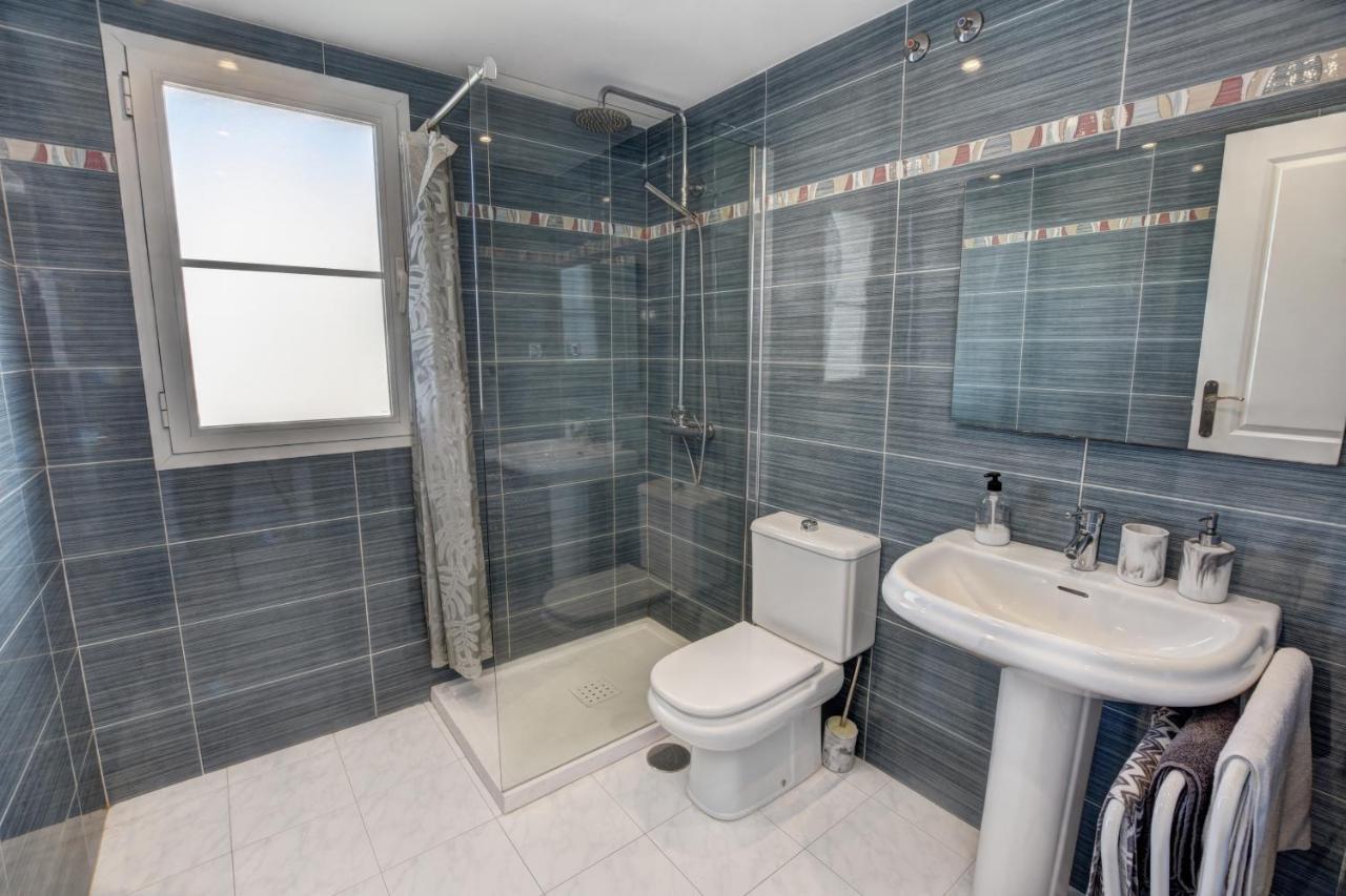 Timon Ii, Luxury 3 Bedroom Beachside Apartment Benalmadena Exterior photo