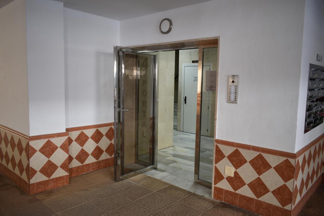 Timon Ii, Luxury 3 Bedroom Beachside Apartment Benalmadena Exterior photo