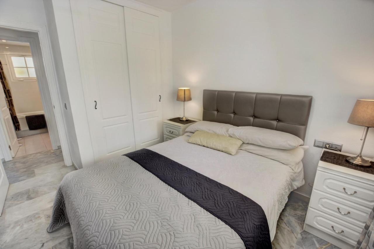 Timon Ii, Luxury 3 Bedroom Beachside Apartment Benalmadena Exterior photo